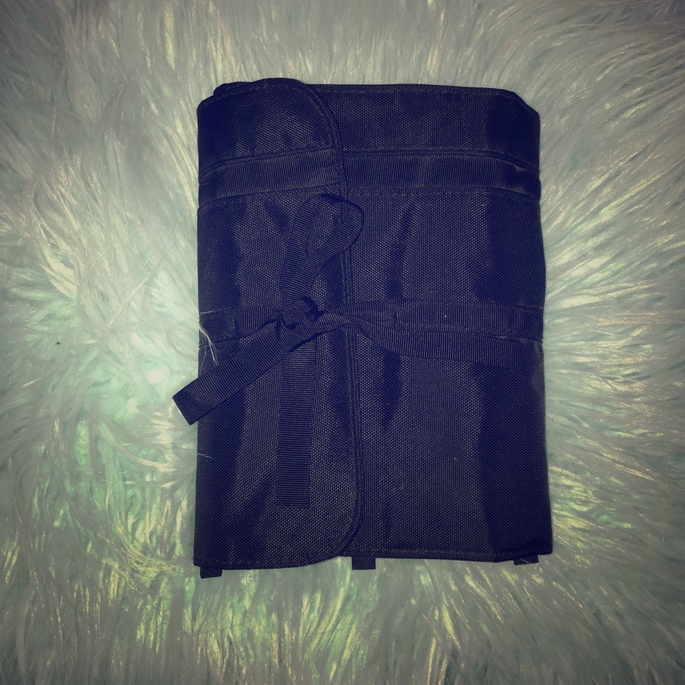 Travel jewelry case w. Stuff inside